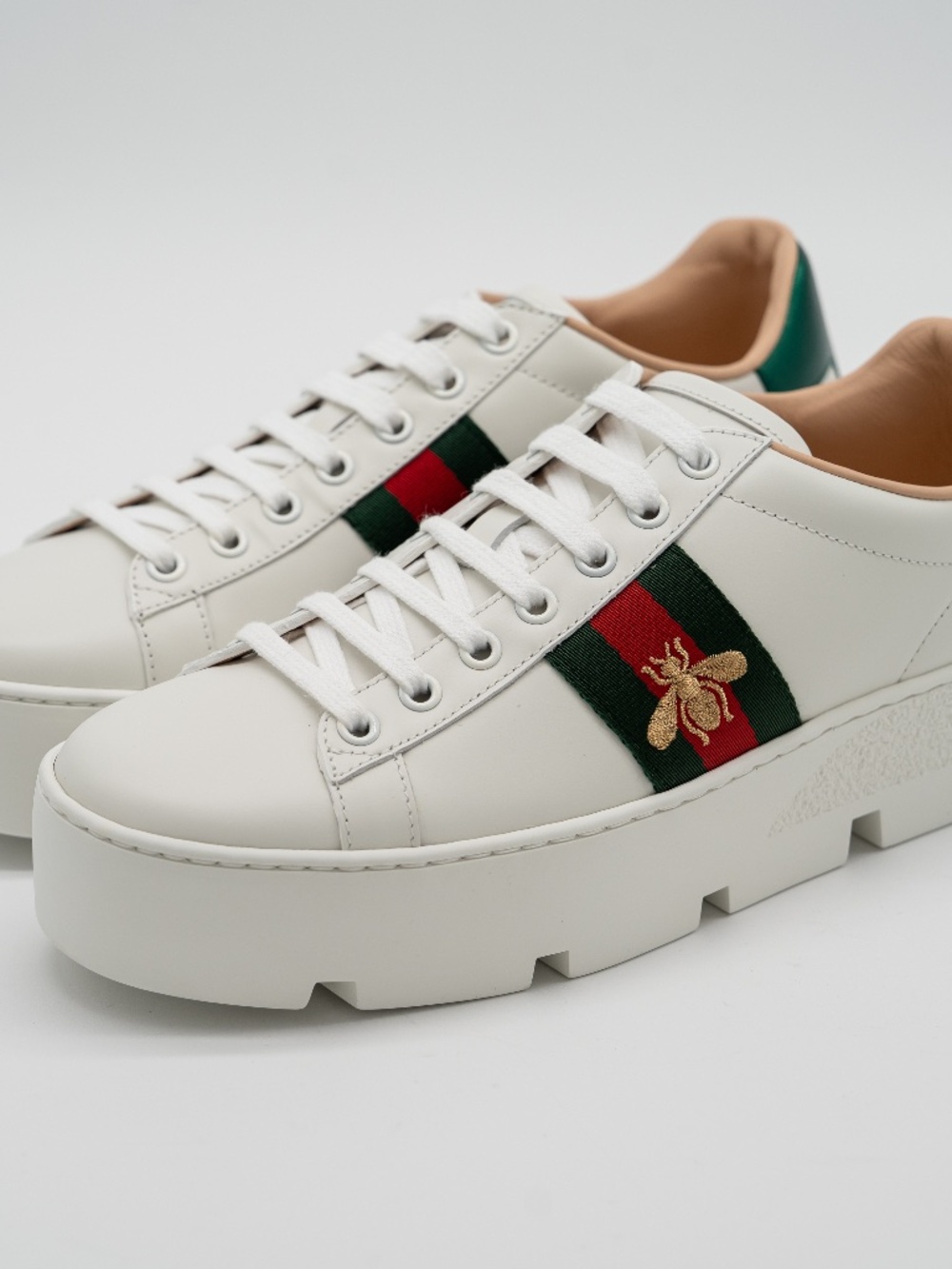 Size 38G 8 US Gucci Ace Embroidered Platform White Bee Leather Sneakers